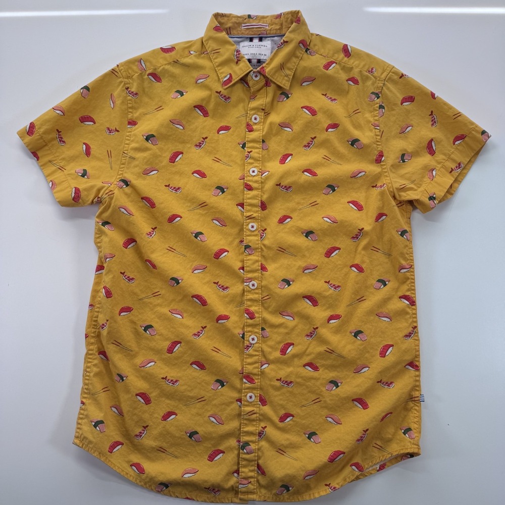 DENIM & FLOWER Sushi Print Yellow Short Sleeve Button Up Shirt Mens Small